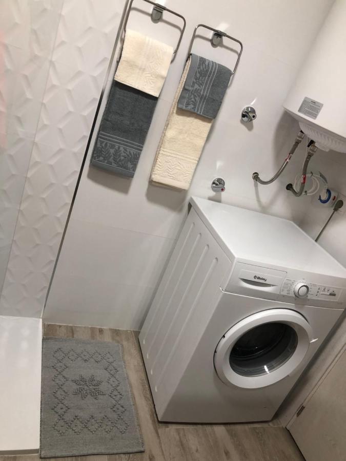 Apartamento Totalmente Reformado Con Piscina Y Jardines Al Lado De La Playa De La Carihuela Торемолинос Екстериор снимка
