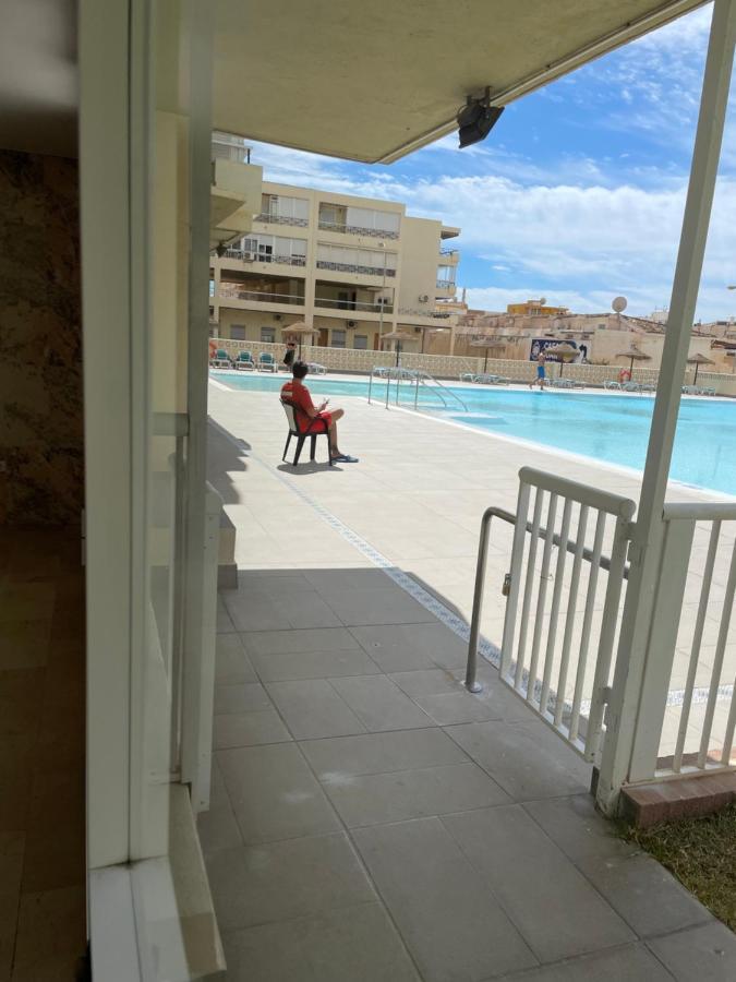 Apartamento Totalmente Reformado Con Piscina Y Jardines Al Lado De La Playa De La Carihuela Торемолинос Екстериор снимка