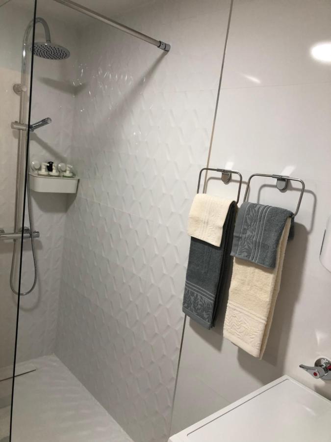 Apartamento Totalmente Reformado Con Piscina Y Jardines Al Lado De La Playa De La Carihuela Торемолинос Екстериор снимка