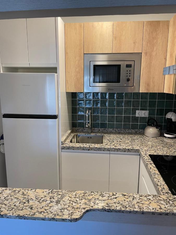 Apartamento Totalmente Reformado Con Piscina Y Jardines Al Lado De La Playa De La Carihuela Торемолинос Екстериор снимка