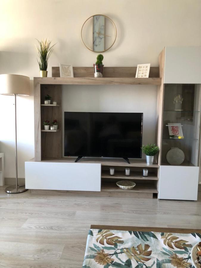 Apartamento Totalmente Reformado Con Piscina Y Jardines Al Lado De La Playa De La Carihuela Торемолинос Екстериор снимка
