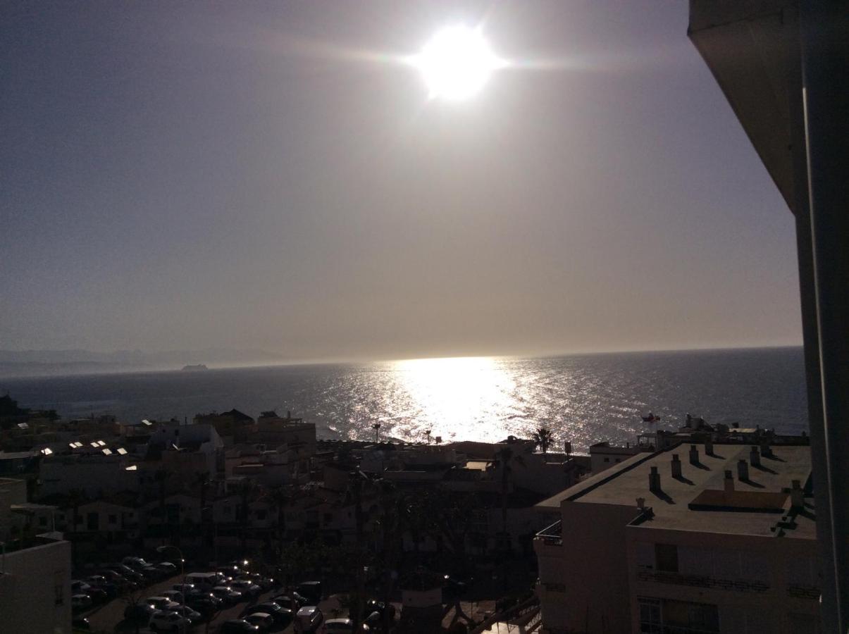 Apartamento Totalmente Reformado Con Piscina Y Jardines Al Lado De La Playa De La Carihuela Торемолинос Екстериор снимка