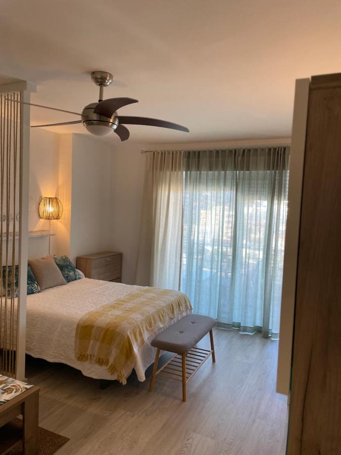 Apartamento Totalmente Reformado Con Piscina Y Jardines Al Lado De La Playa De La Carihuela Торемолинос Екстериор снимка